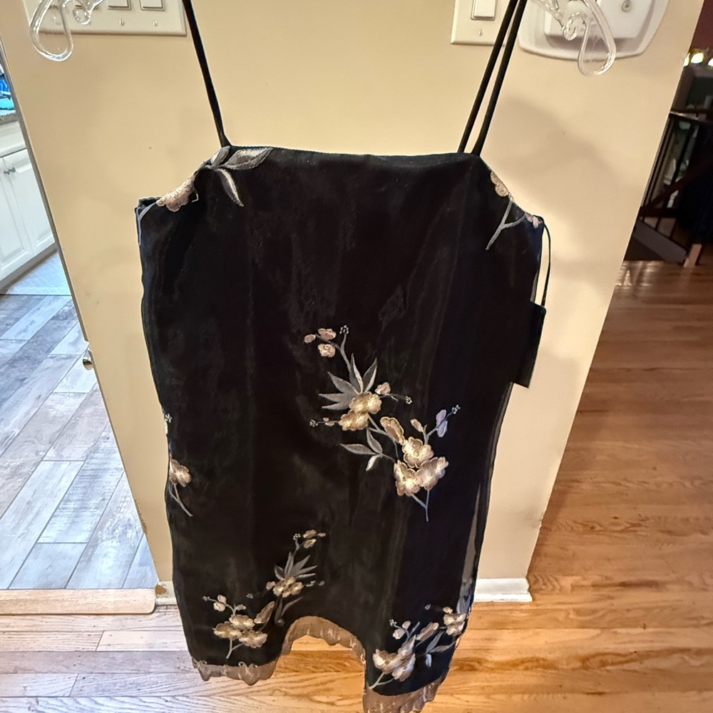 Nicole Miller Collection Black Floral Embroidered Slip Dress – Size Large – NWT